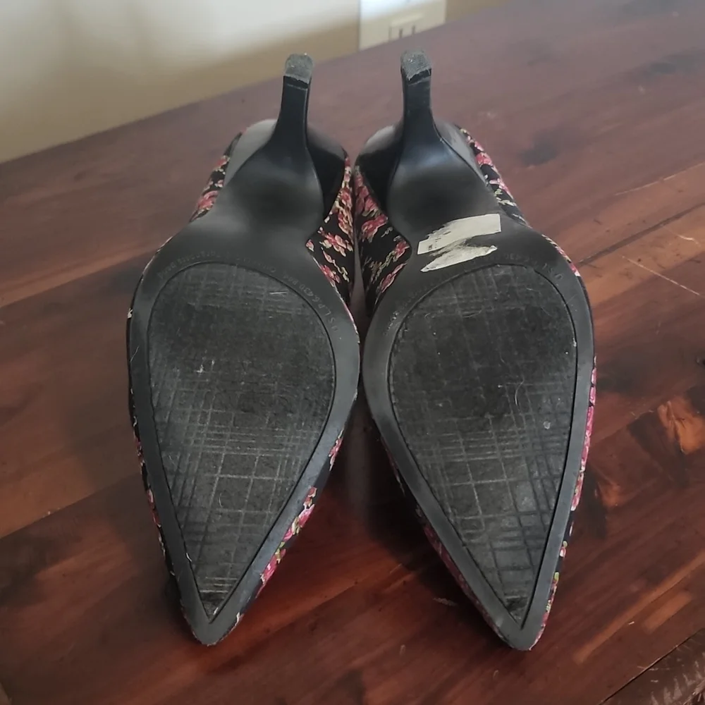 Floral black classic pump - Picture 6 of 7